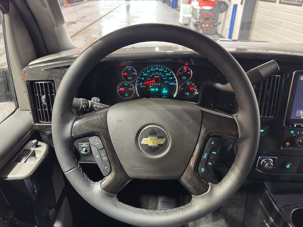 2025 Chevrolet Express Cargo 2500 WT