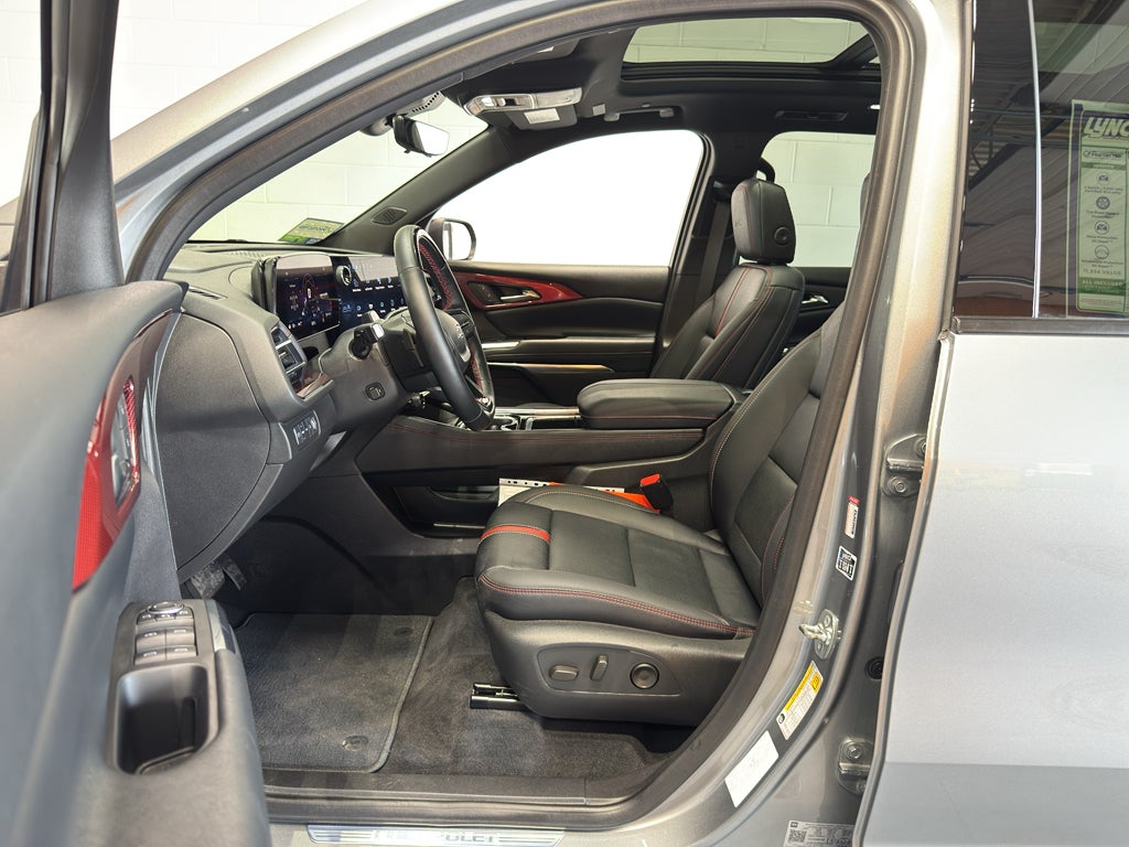 2025 Chevrolet Traverse RS