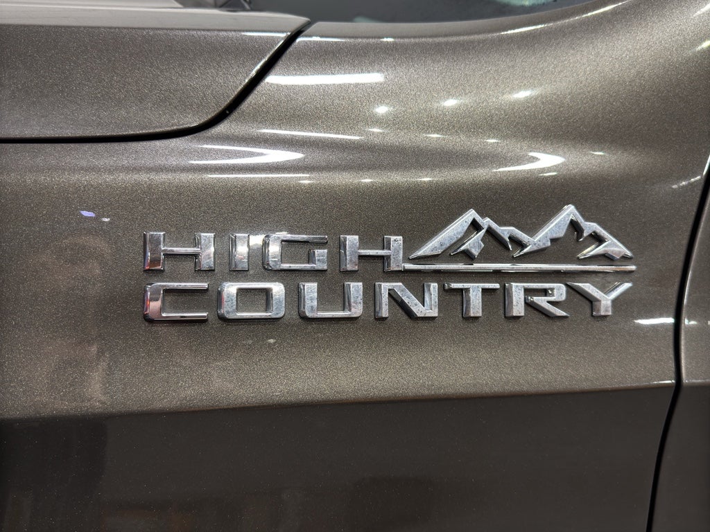 2021 Chevrolet Suburban High Country