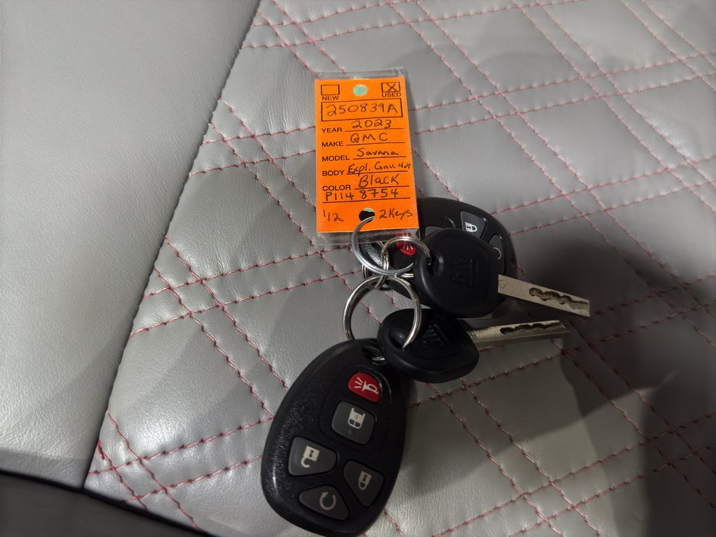 2023 GMC Savana Cargo 2500 Work Van