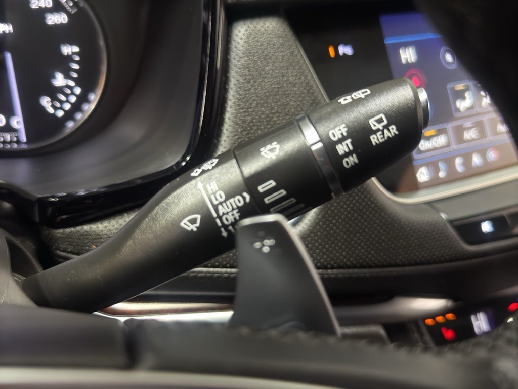 2024 Cadillac XT5 Sport