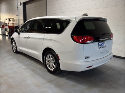 2024 Chrysler Voyager LX