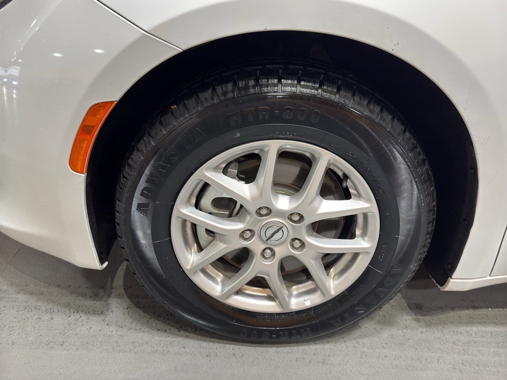 2024 Chrysler Voyager LX