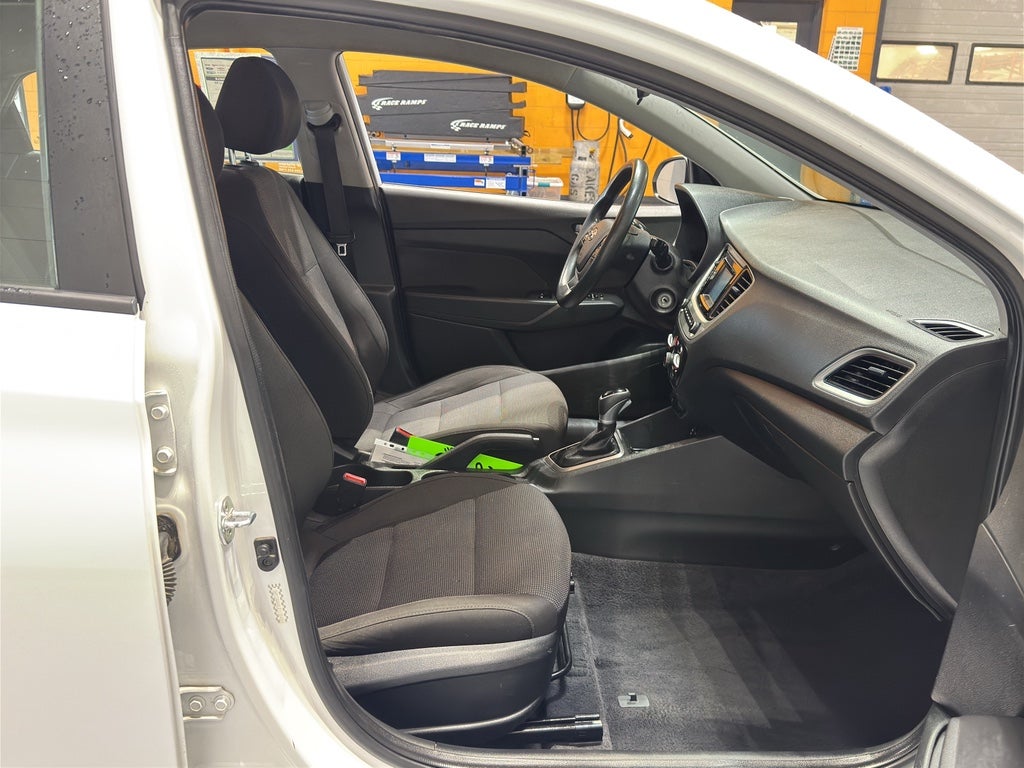 2020 Hyundai Accent SE