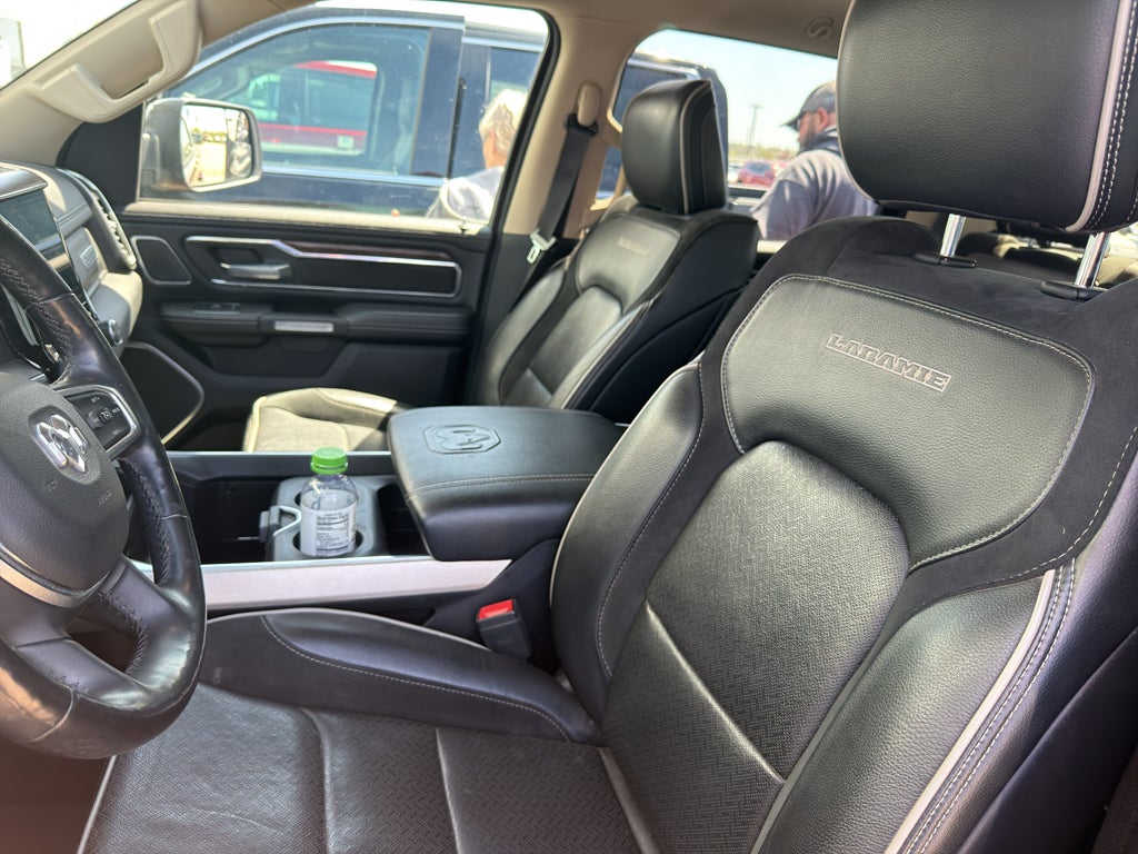 2019 RAM 1500 Laramie Crew Cab 4x4 5'7" Box