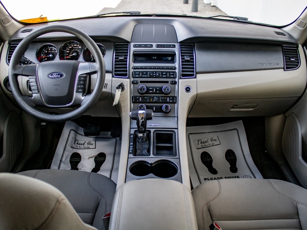 2010 Ford Taurus SE