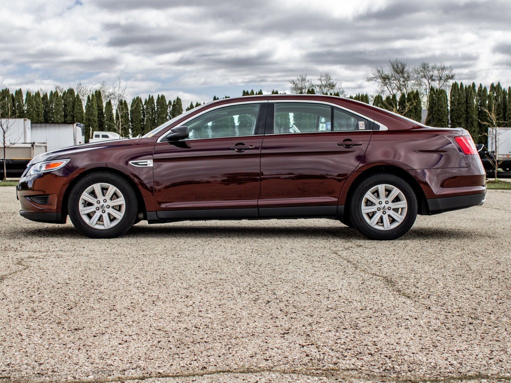 2010 Ford Taurus SE