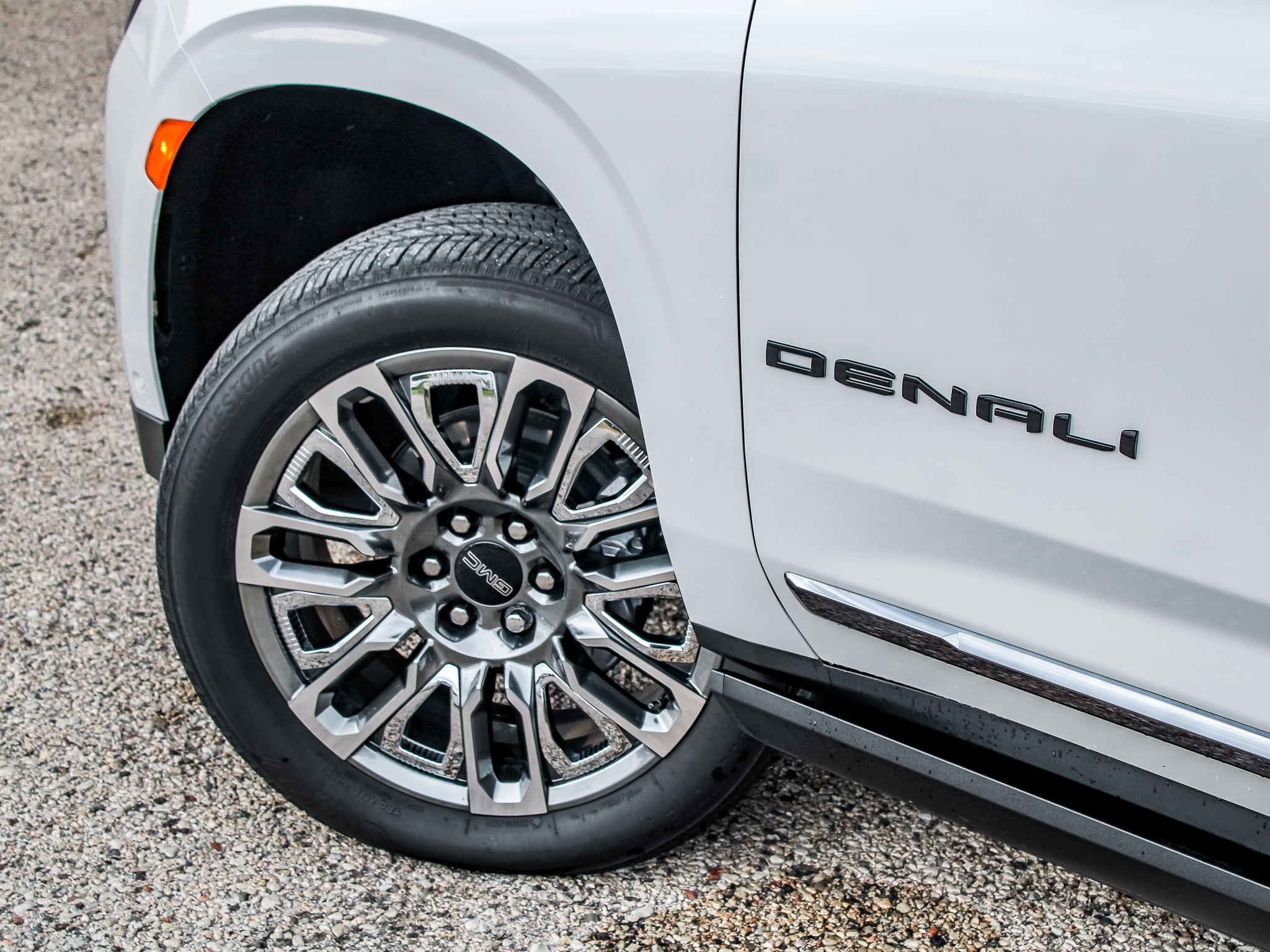 2024 GMC Yukon XL Denali Ultimate