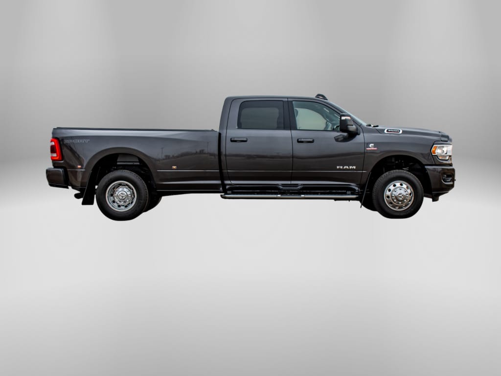 2024 RAM 3500 Big Horn Crew Cab 4x4 8' Box