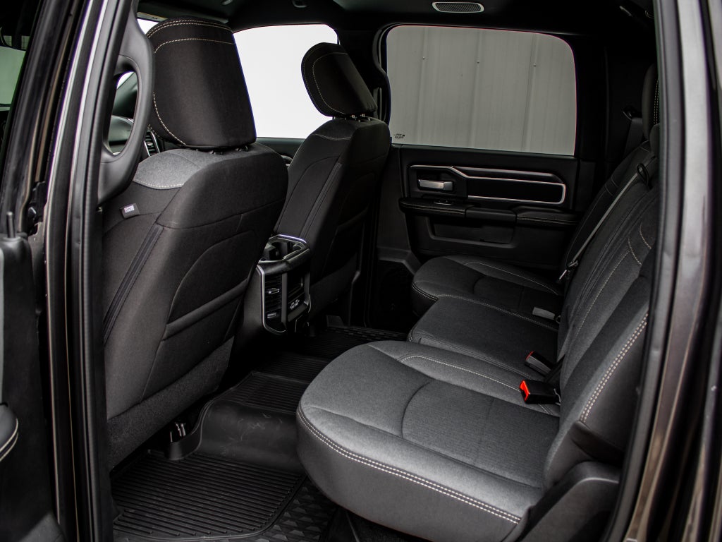 2024 RAM 3500 Big Horn Crew Cab 4x4 8' Box