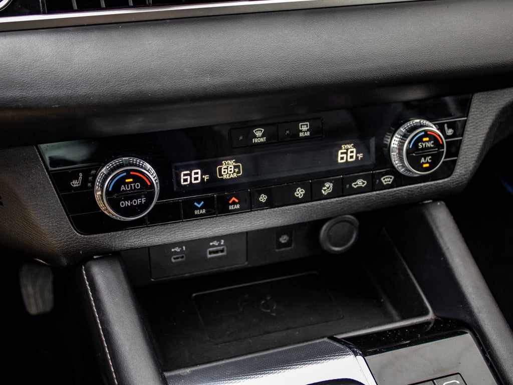 2024 Mitsubishi Outlander Plug-In Hybrid SEL