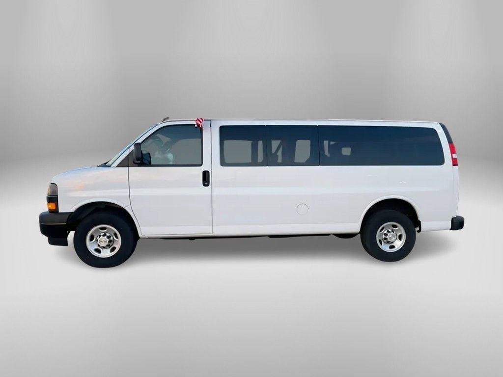 Used 2022 Chevrolet Express Passenger LS with VIN 1GAZGNF77N1261270 for sale in Pleasant Prairie, WI