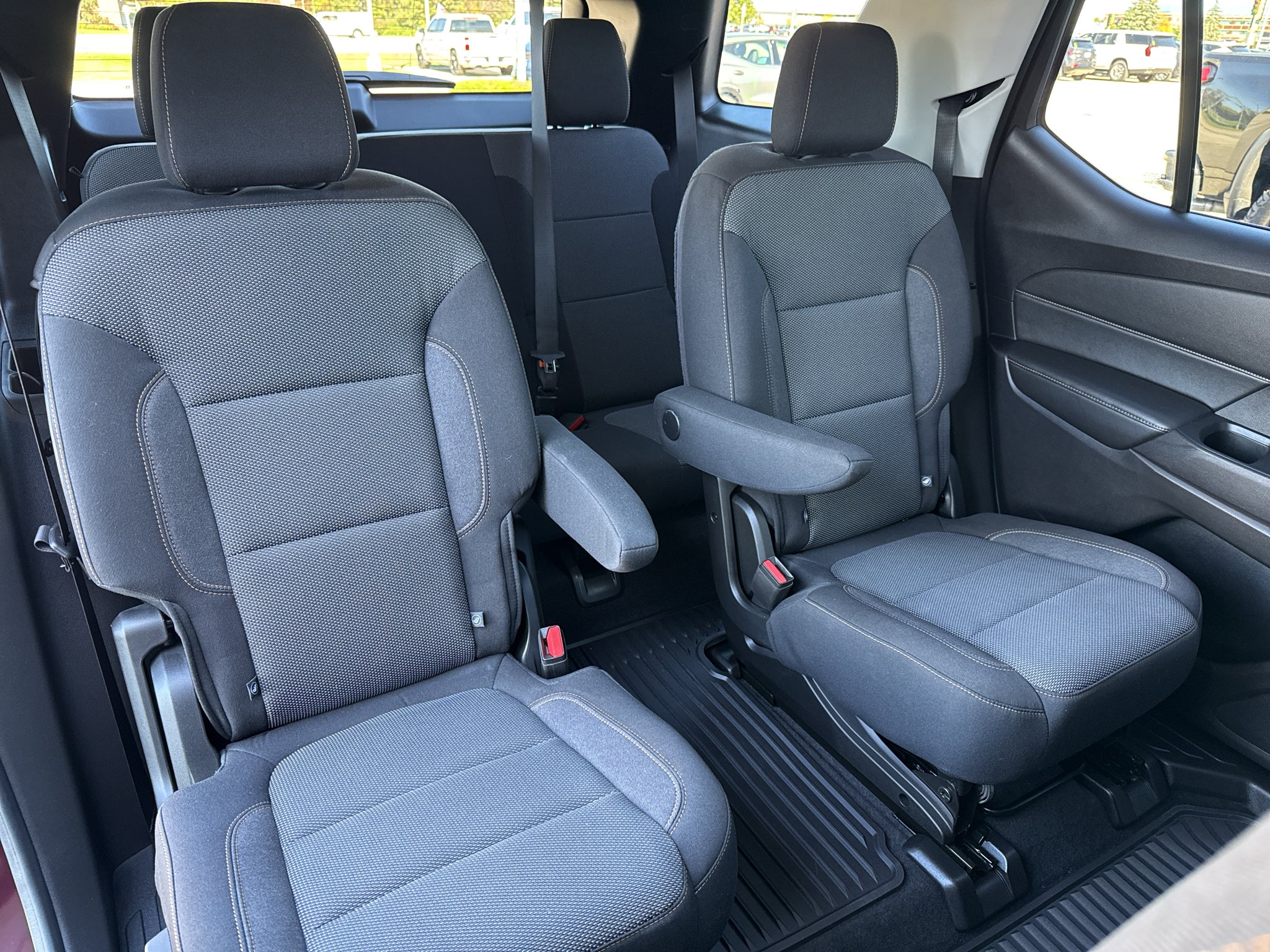 2018 Chevrolet Traverse LT Cloth