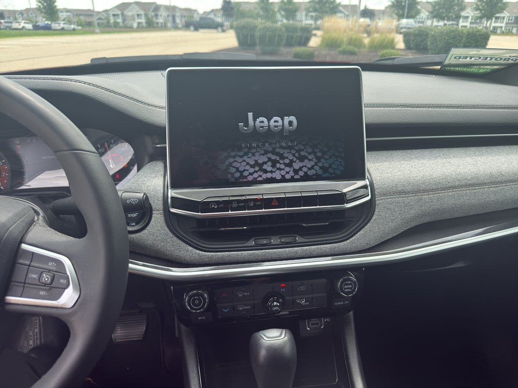 2023 Jeep Compass Latitude Lux