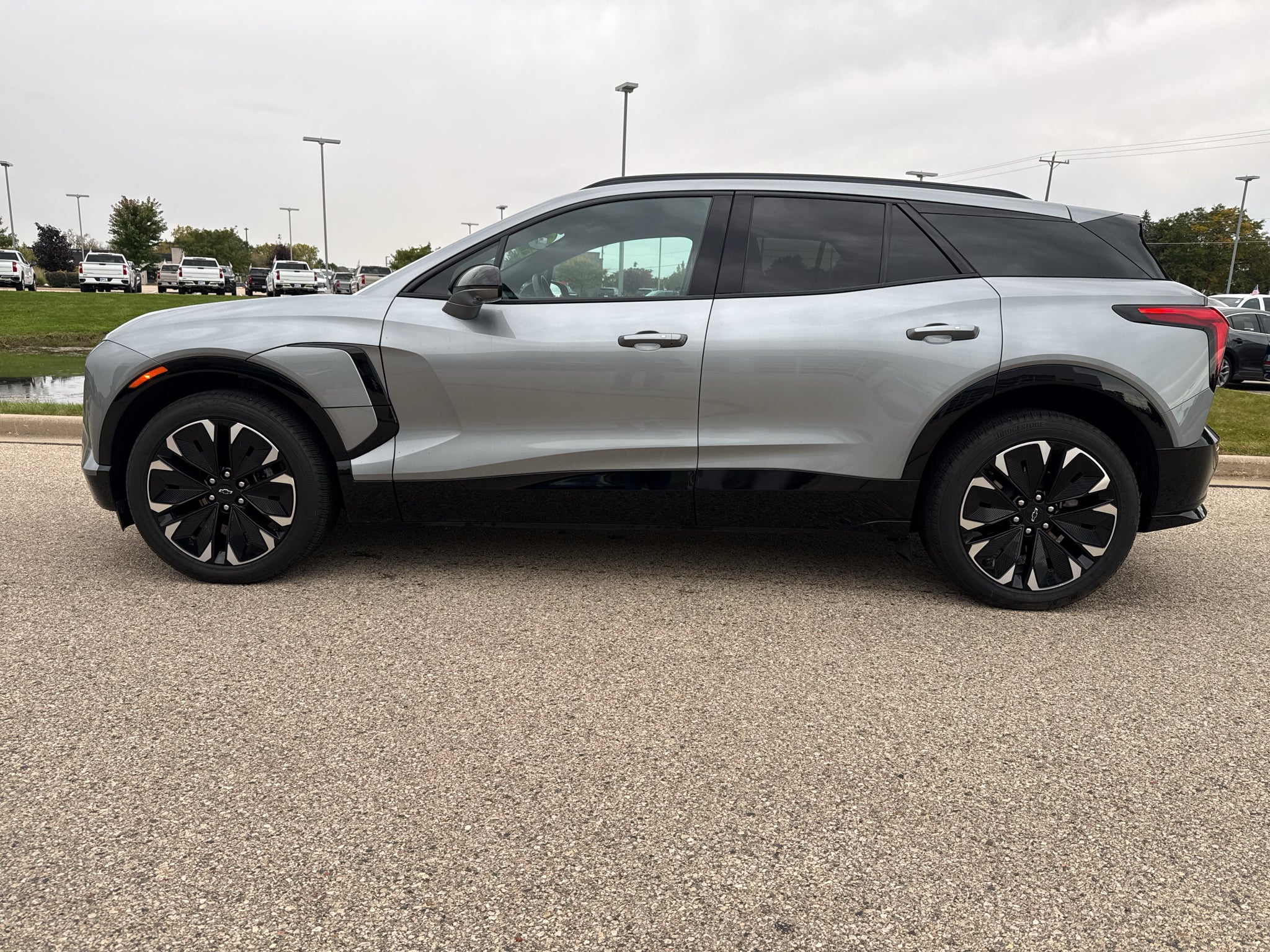 Used 2024 Chevrolet Blazer EV RS with VIN 3GNKDCRJ5RS155831 for sale in Kenosha, WI