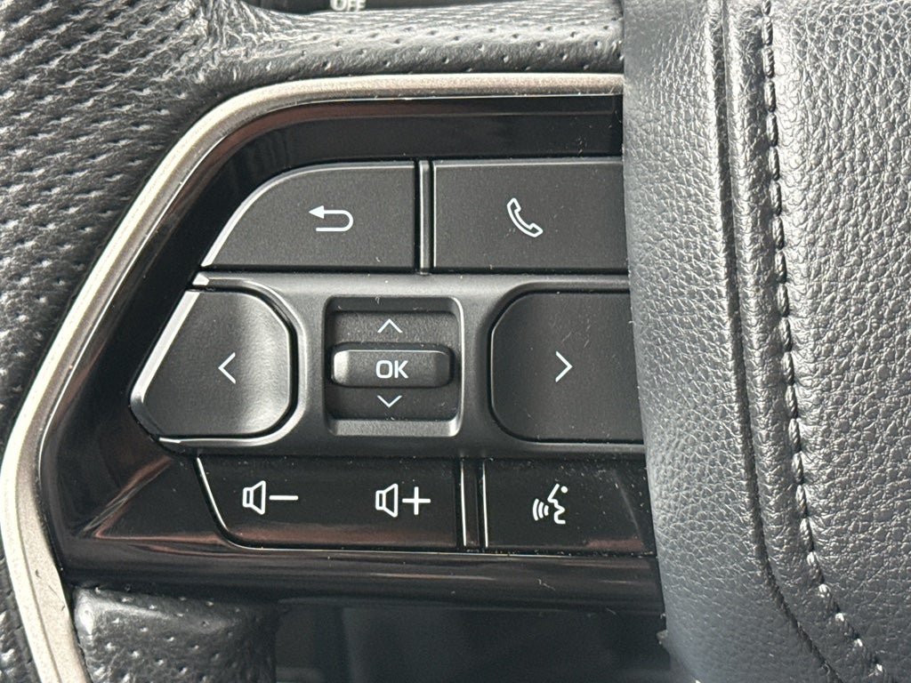 2023 Toyota Tundra 4WD SR5