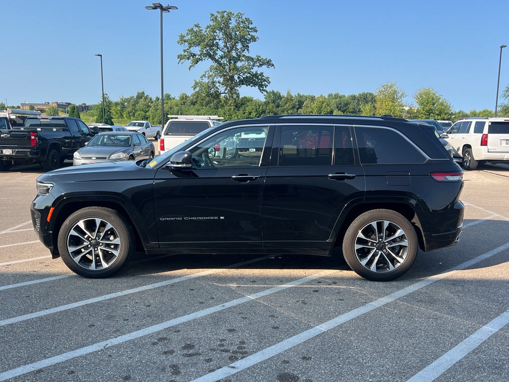 2022 Jeep Grand Cherokee Overland