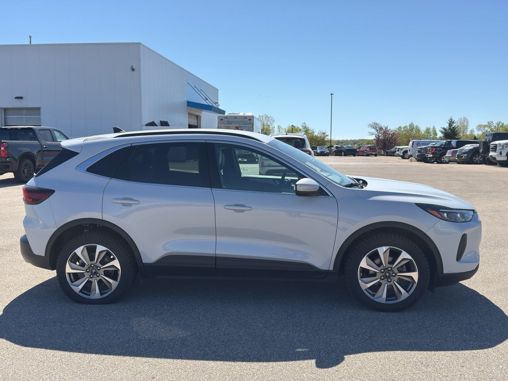2025 Ford Escape Platinum
