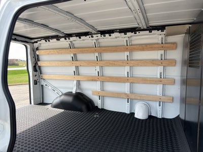 2024 Chevrolet Express Cargo 2500 WT