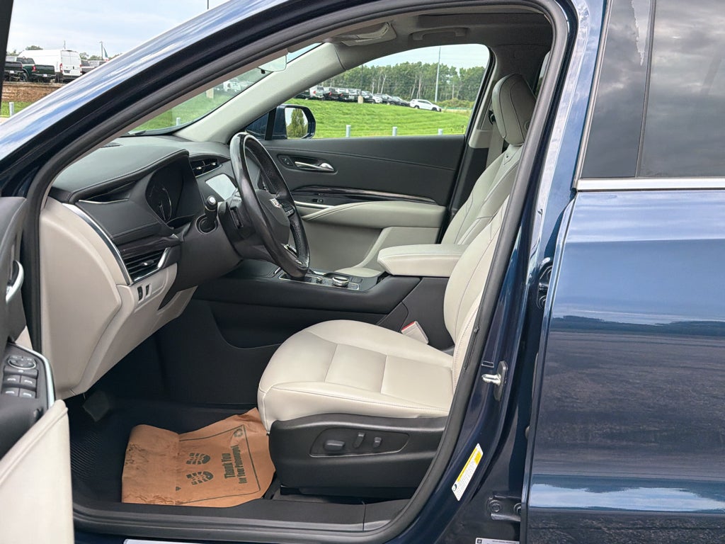 2021 Cadillac XT4 AWD Luxury