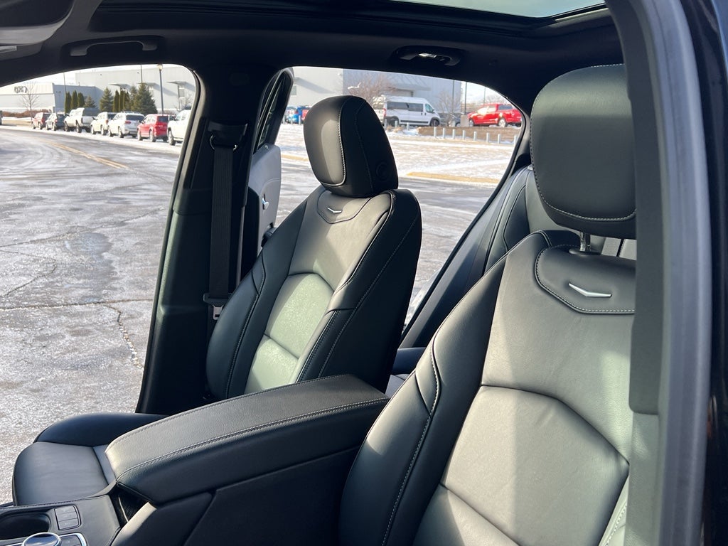 2024 Cadillac XT4 Premium Luxury