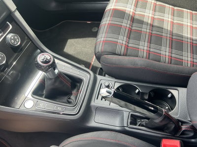 2017 Volkswagen Golf GTI S
