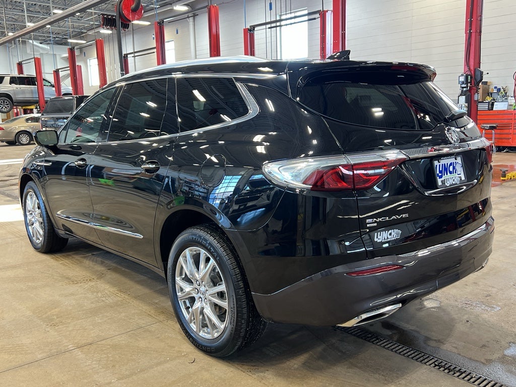 2024 Buick Enclave Essence