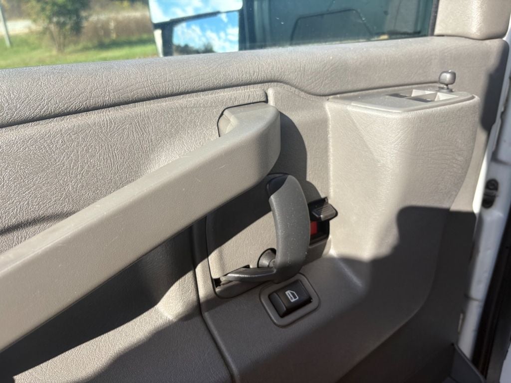 2021 GMC Savana 3500 16' Van Body