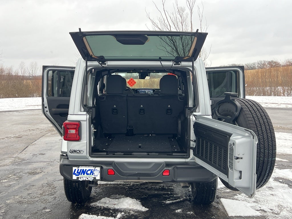 2024 Jeep Wrangler Sahara