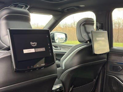 2024 Jeep Grand Cherokee L Overland w/Tow & Entertainment