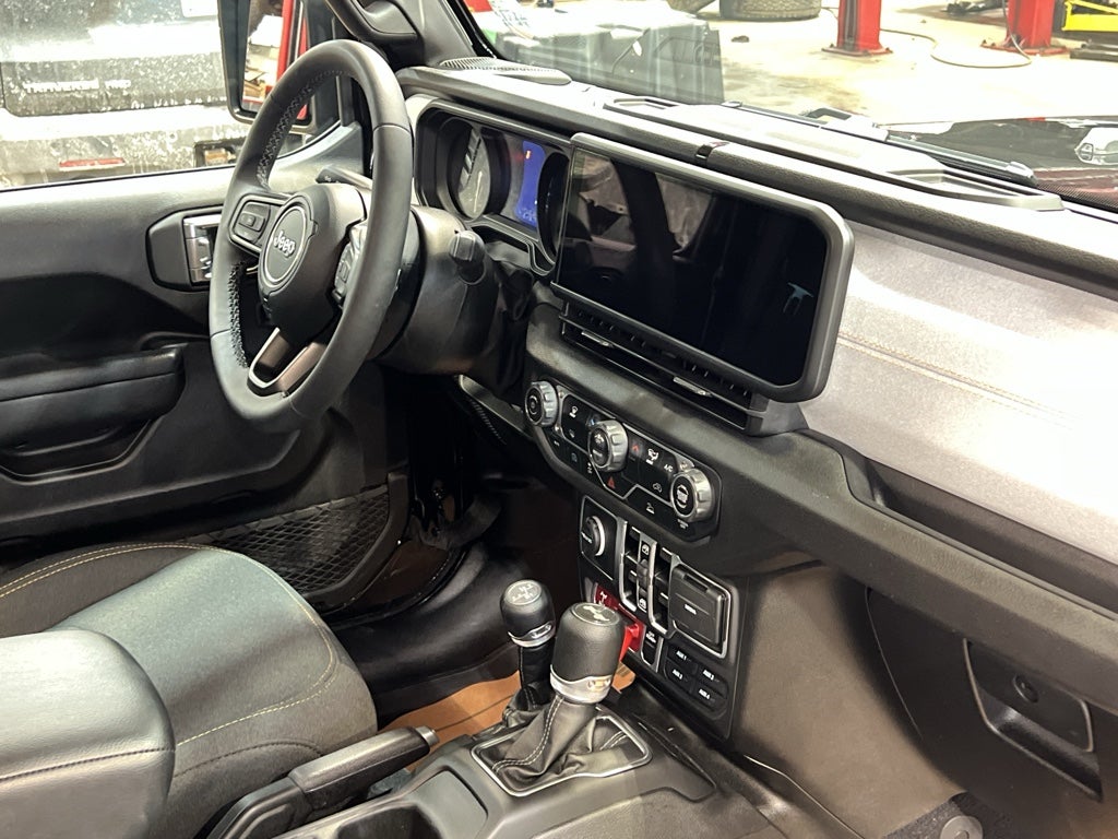 2025 Jeep Wrangler 4xe Willys