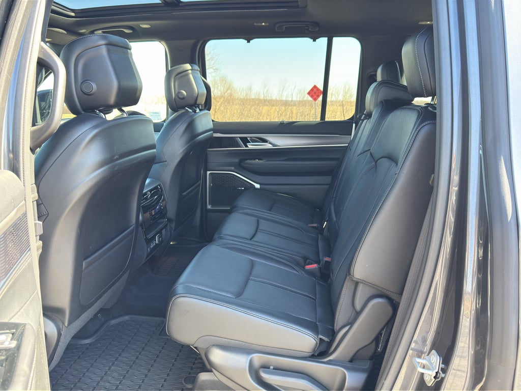 2024 Jeep Wagoneer Series II Carbide