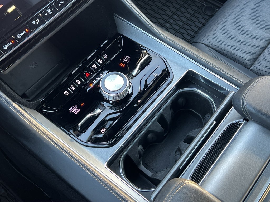 2024 Jeep Wagoneer Series II Carbide w/Entertainment