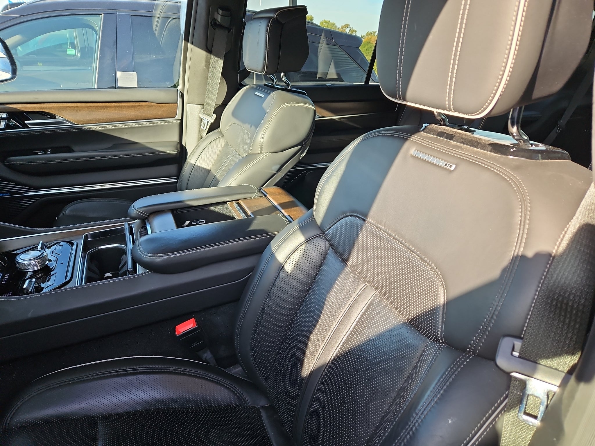 2023 Jeep Grand Wagoneer Series II