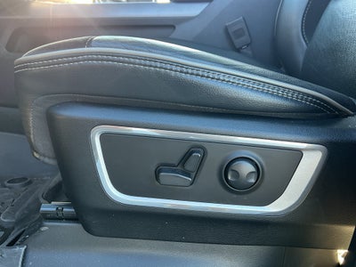 2023 RAM 1500 Laramie Night Edition w/Moonroof