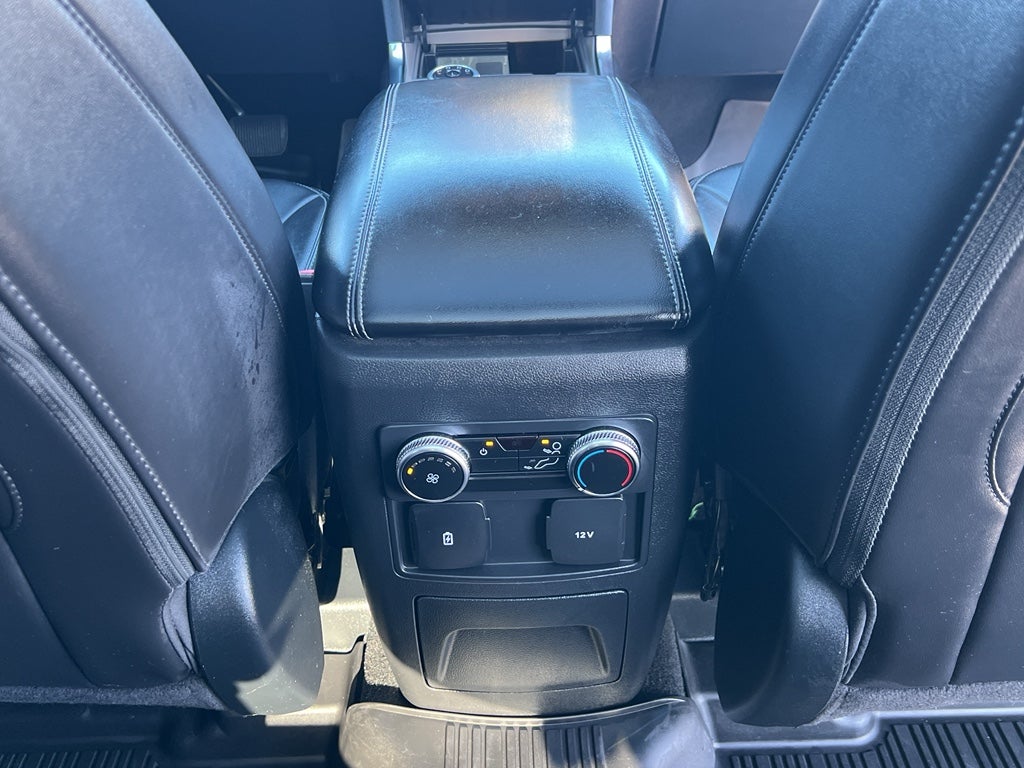 2023 Ford Explorer XLT 202A w/Moonroof