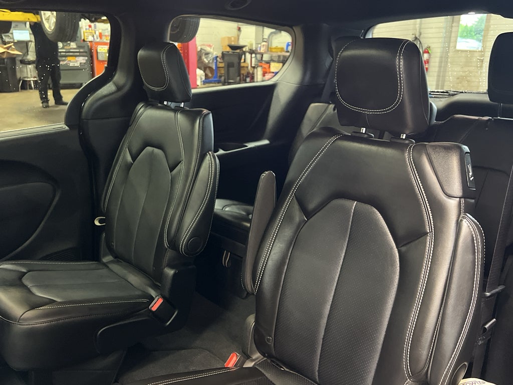 2026 Chrysler Pacifica Select Safety Sphere
