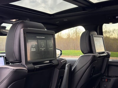 2025 Chrysler Pacifica Limited w/Tow & Entertainment