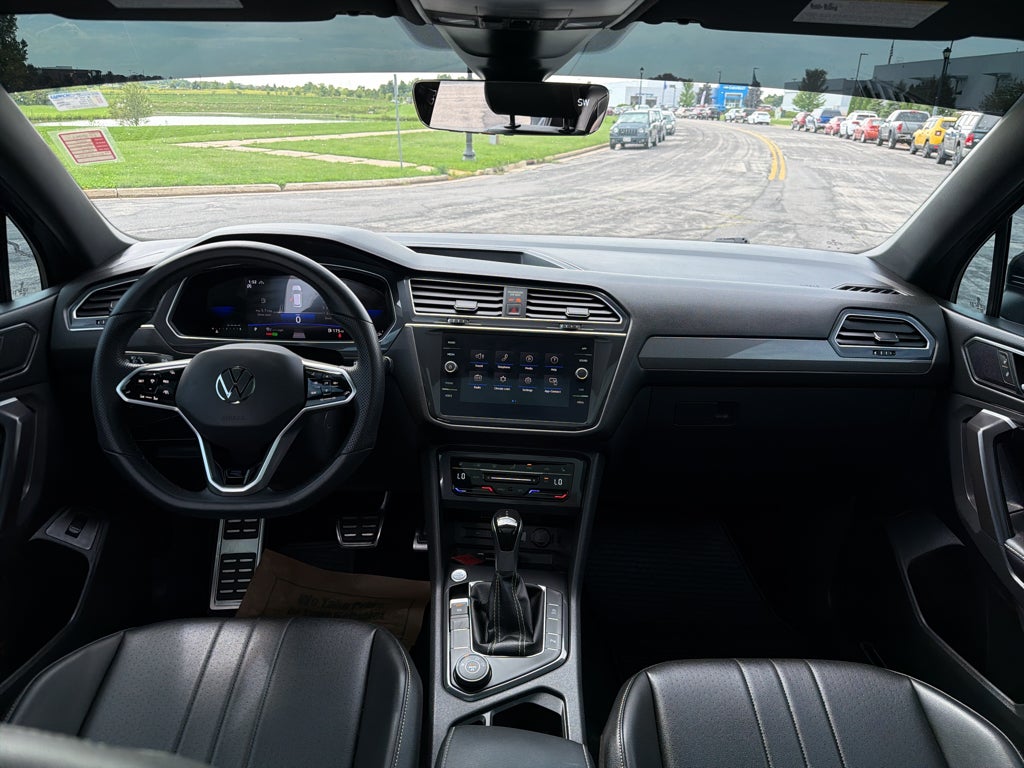 2024 Volkswagen Tiguan SE R-Line Black