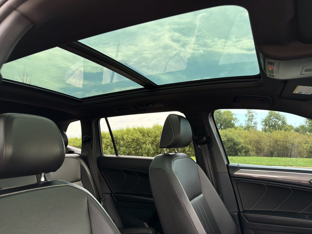 2024 Volkswagen Tiguan SE R-Line Black
