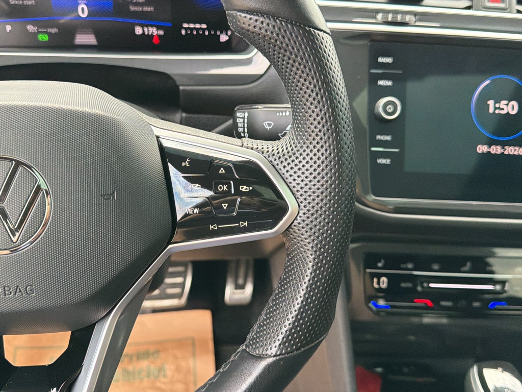 2024 Volkswagen Tiguan SE R-Line Black