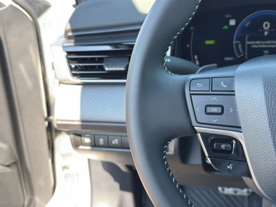 2025 Toyota Camry Hybrid SE