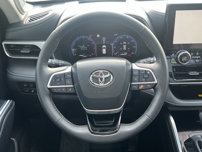 2024 Toyota Highlander Platinum