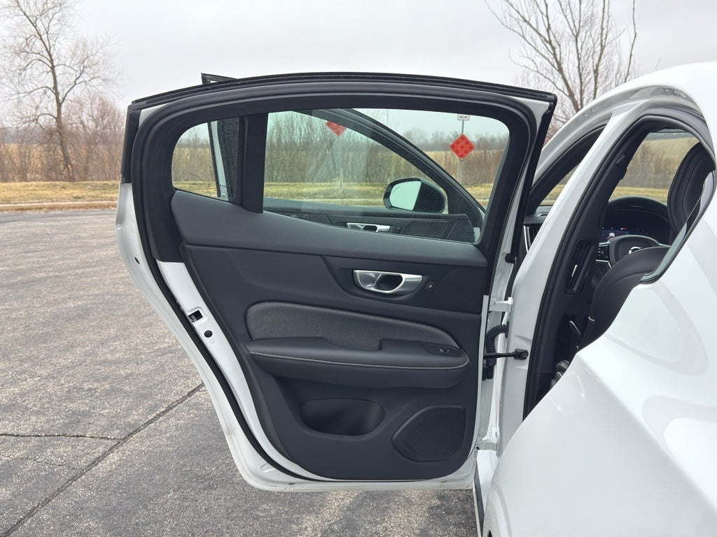 2024 Volvo S60 Plus Black Edition AWD