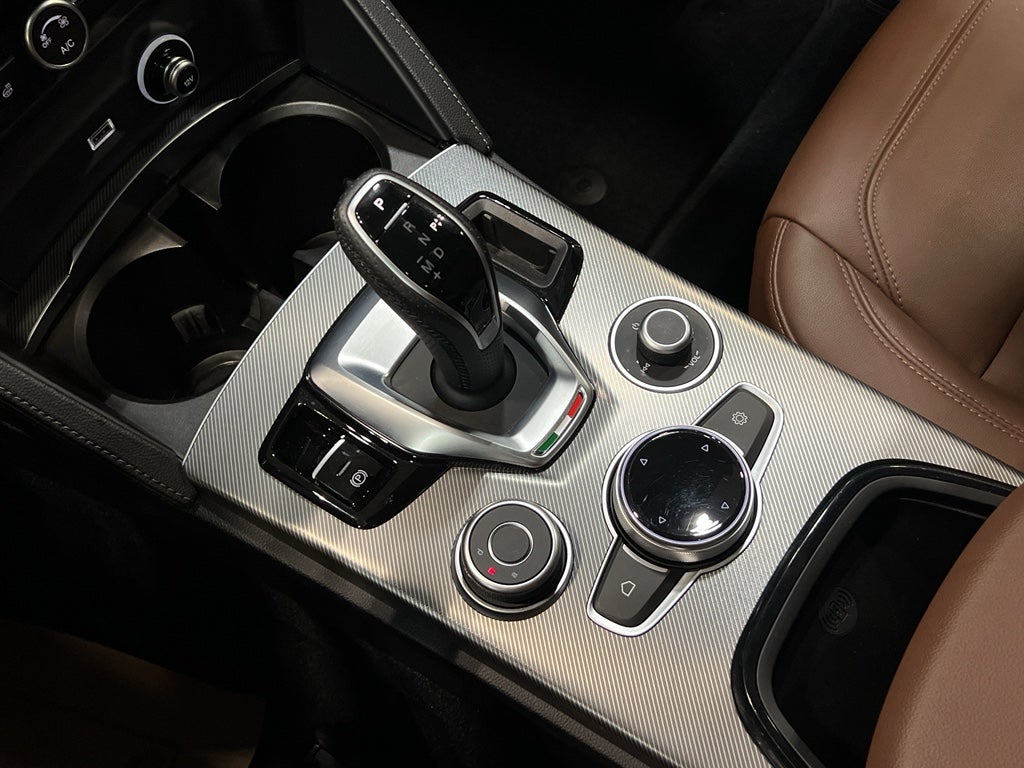 2024 Alfa Romeo Stelvio Ti