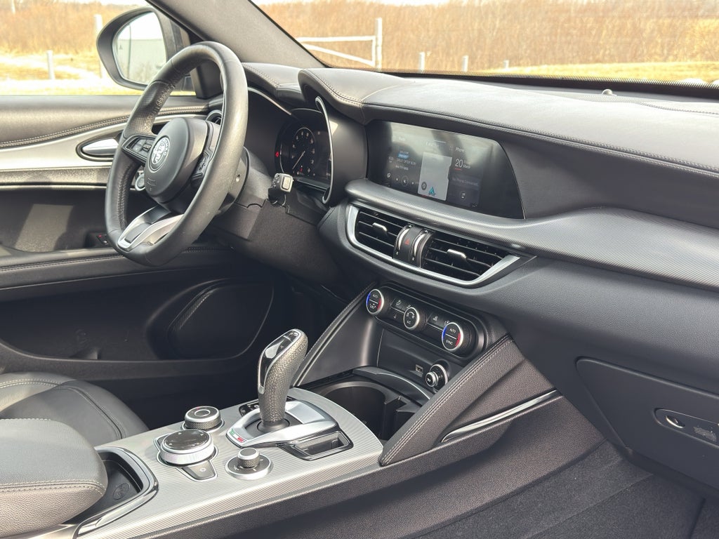 2024 Alfa Romeo Stelvio Ti