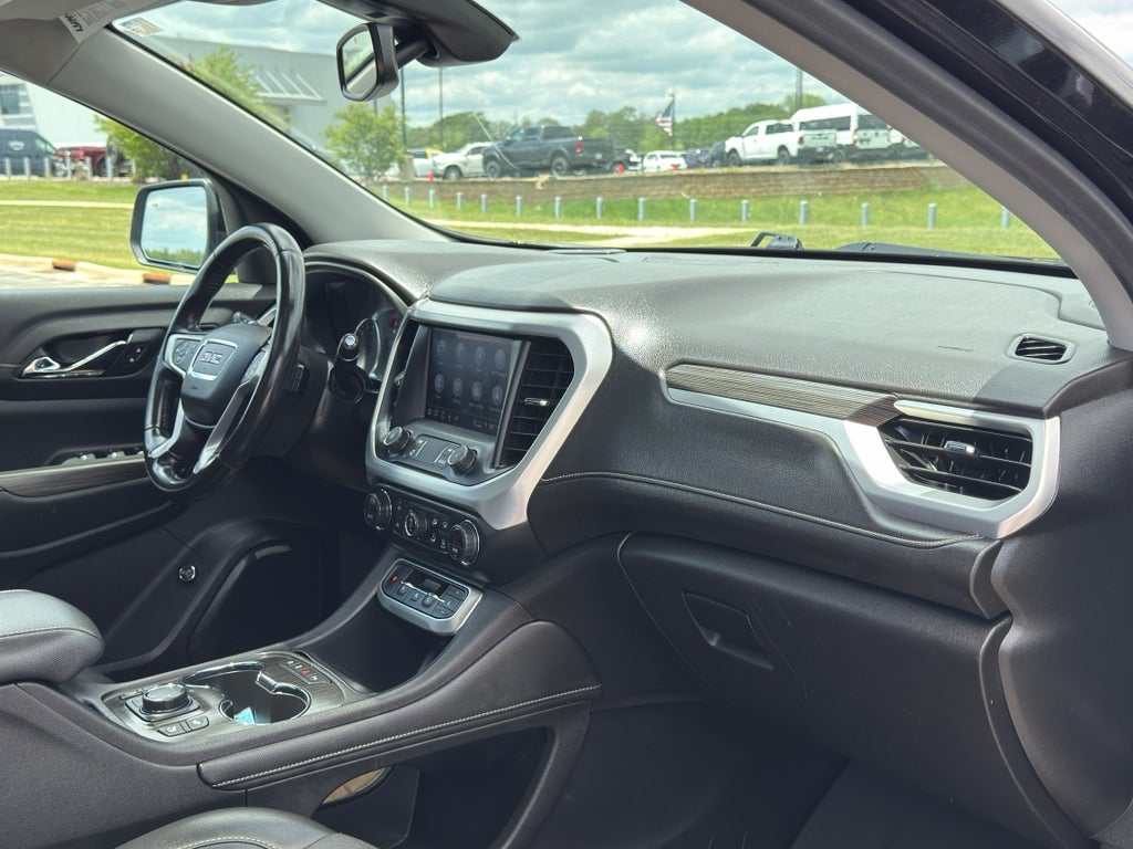 2021 GMC Acadia SLT