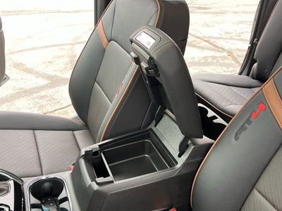 2025 GMC Canyon 4WD AT4