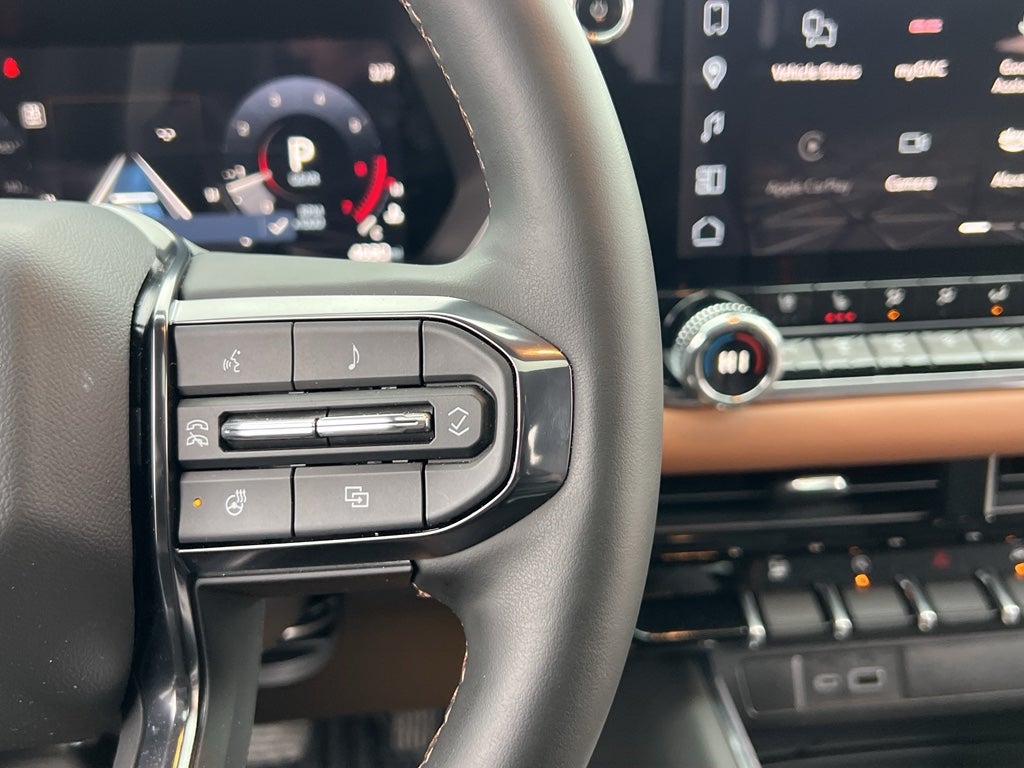 2025 GMC Canyon 4WD AT4