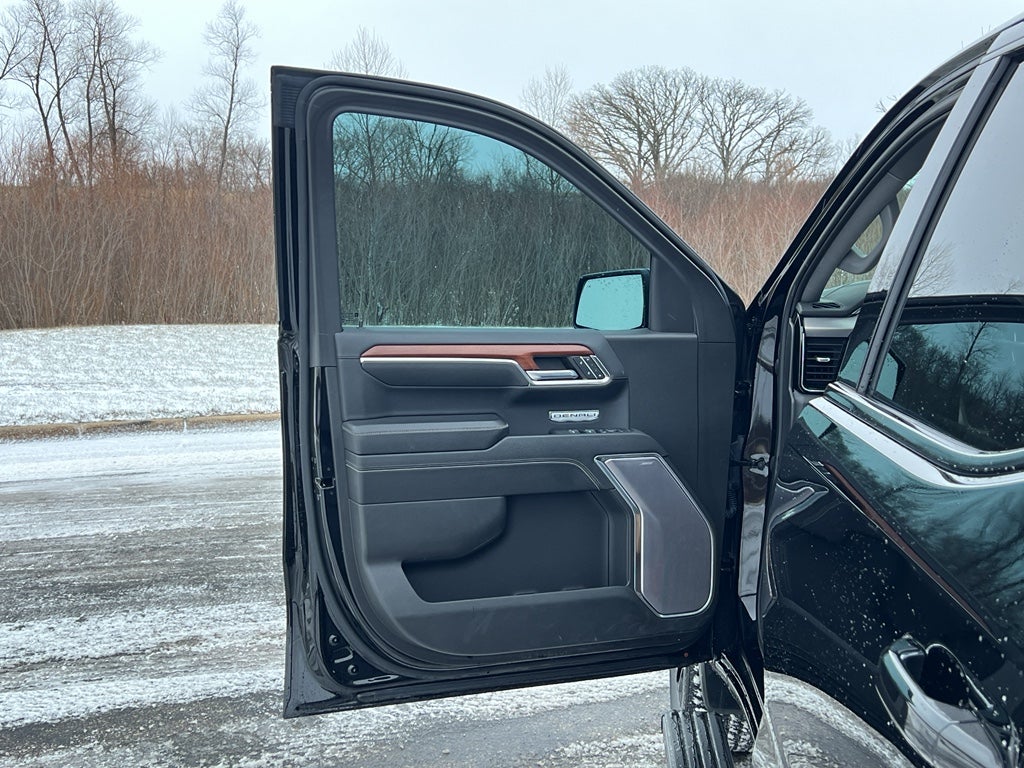 2023 GMC Sierra Denali